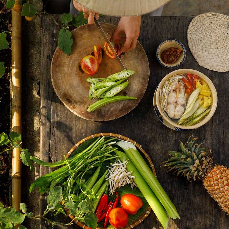 Buiten tafelen; zo maak je jouw tuin de plek voor een lange zomeravond