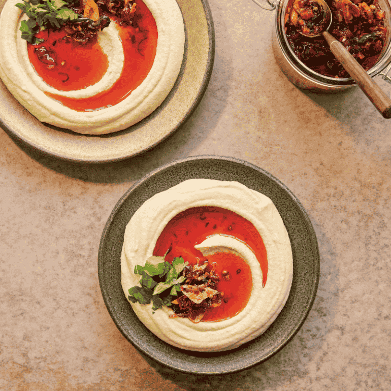 Hummus met crispy harissa